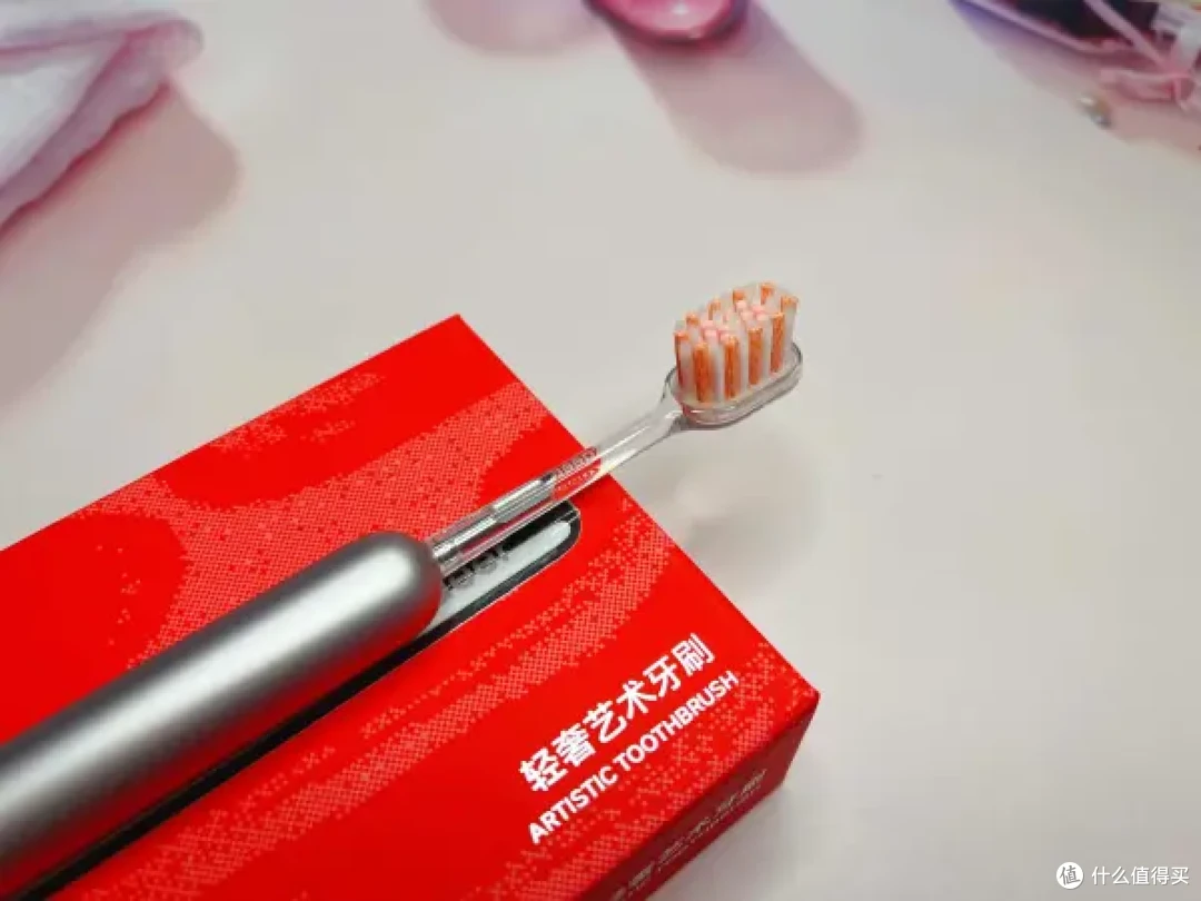 从洗漱台开始的幸福感!这支轻奢牙刷如拆礼物般治愈