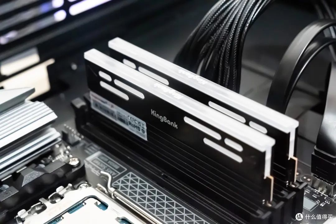 AMD平台装机新宠？金百达星刃6000 C28 48GB套装实测