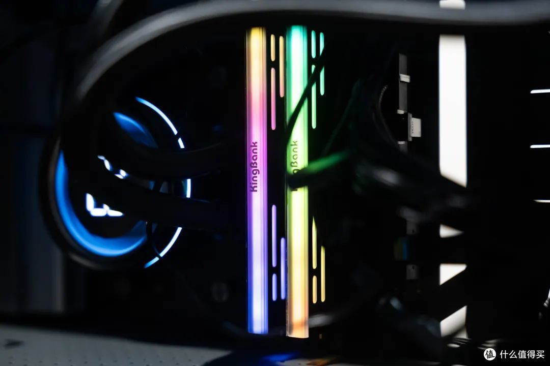 AMD平台装机新宠？金百达星刃6000 C28 48GB套装实测