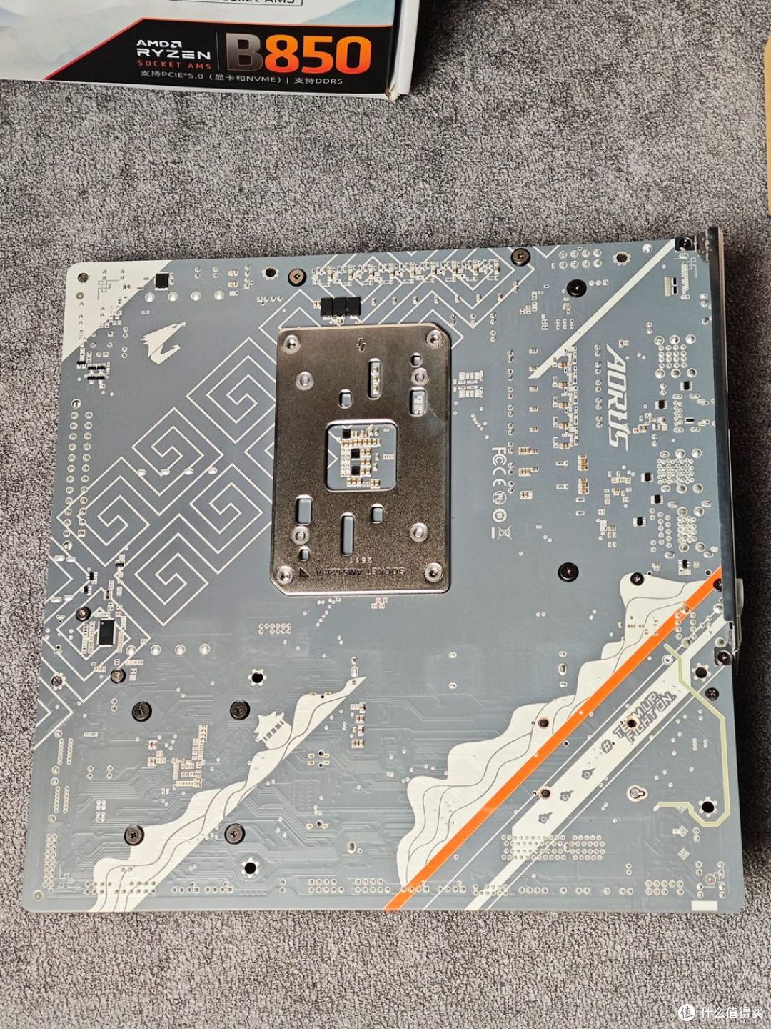 国风+二次元组合,技嘉B850M雕妹主板开箱解析