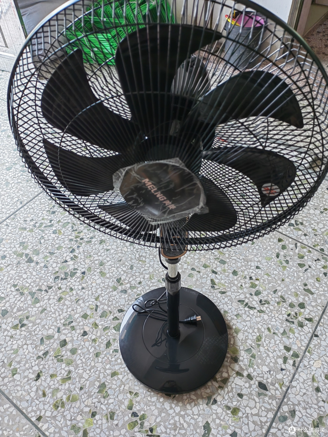百元以下之内落地扇之开箱体验一美菱三档调控机械款风扇!