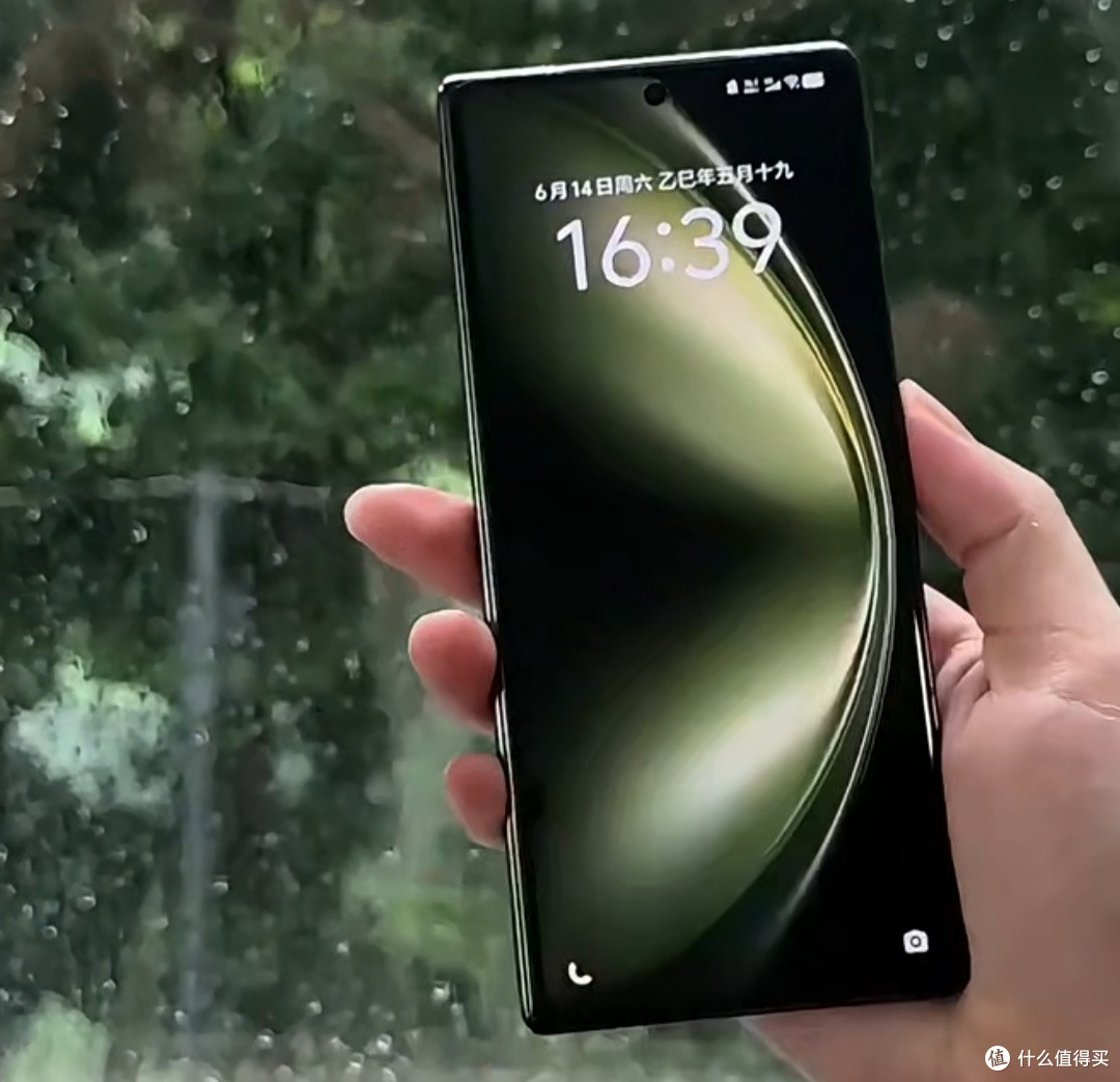 vivo X Fold5：轻薄折叠屏手机，爱了！爱了！