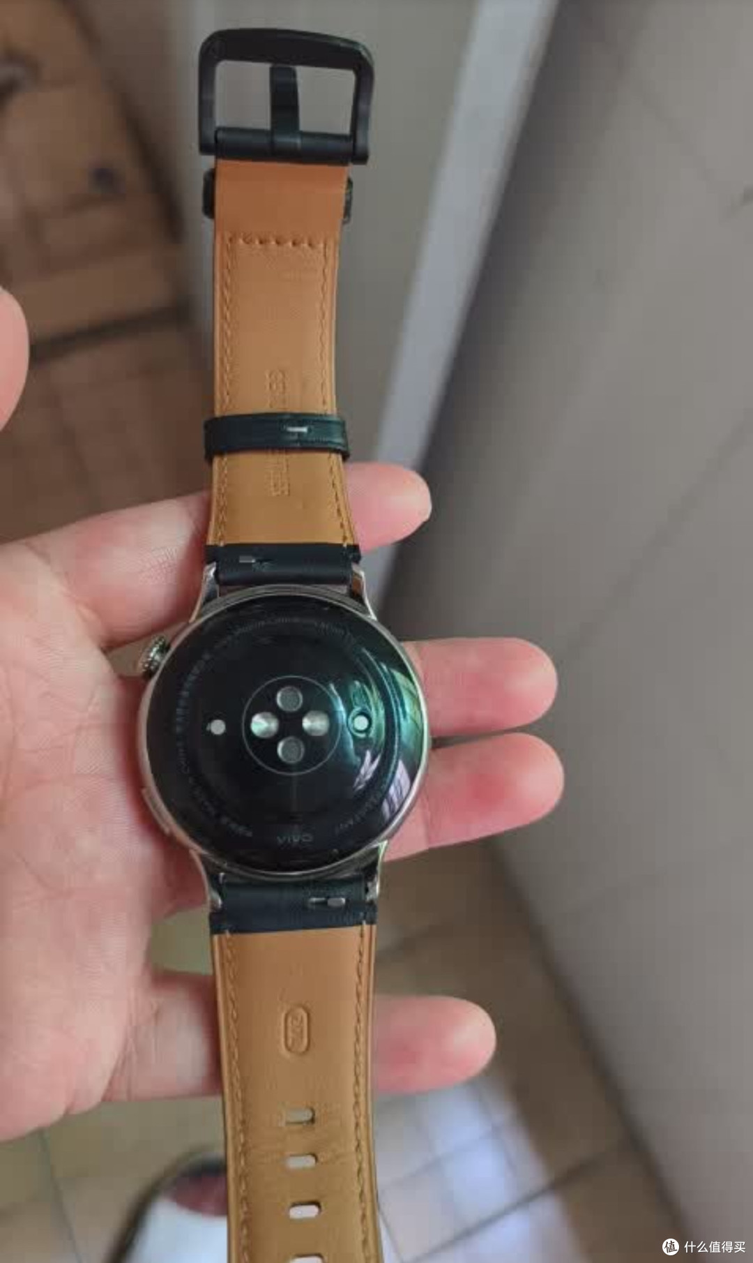 精钢表身vivoWATCH 5支持跨系统兼容