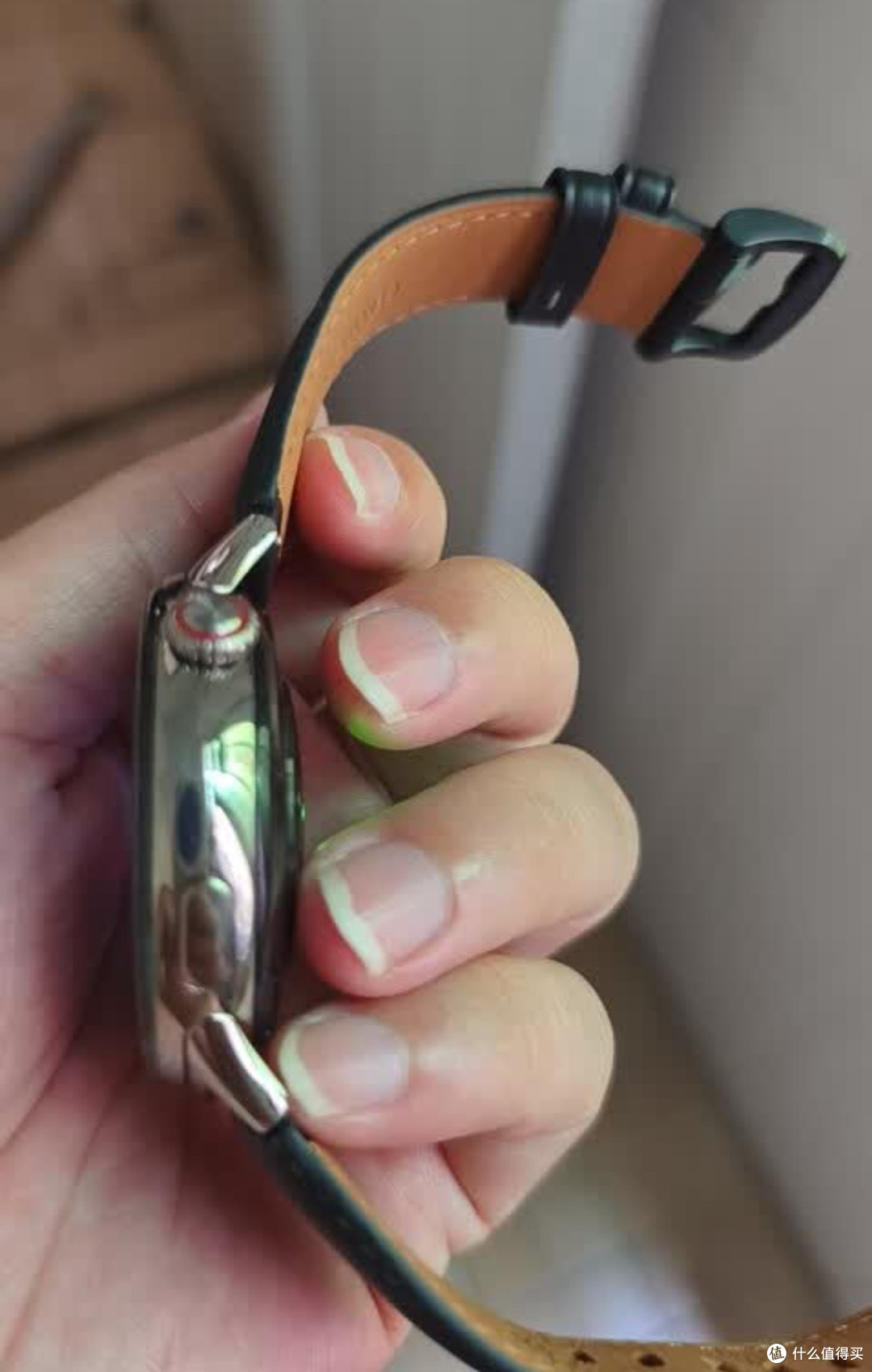 精钢表身vivoWATCH 5支持跨系统兼容
