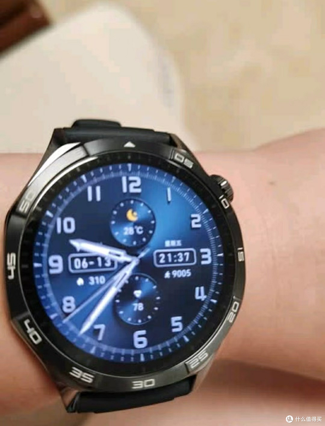 华为WATCH GT 5幻夜黑体验：运动健康全能助手，这次升级真的香！