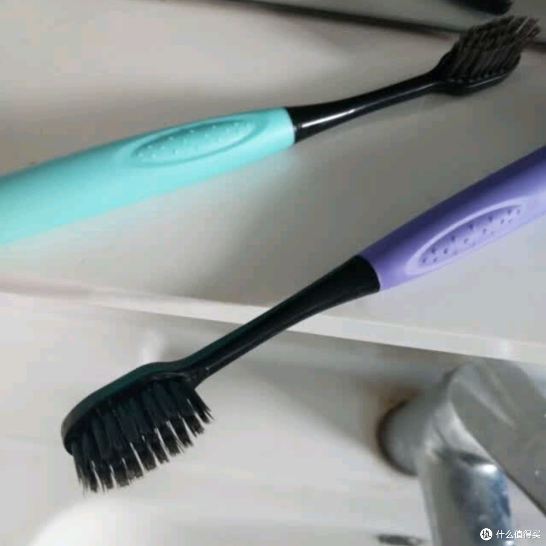 舒客3送1炭丝能量竹炭软毛牙刷测评:情侣护龈新选择