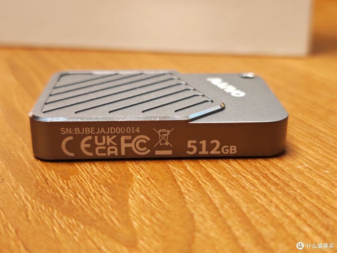 吸附牢固、携带便捷、传输快速——麦沃(MAIWO)磁吸固态硬盘