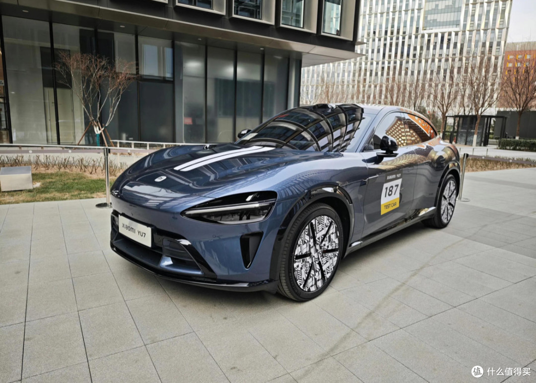 小米YU7续航超Model Y,性价比高