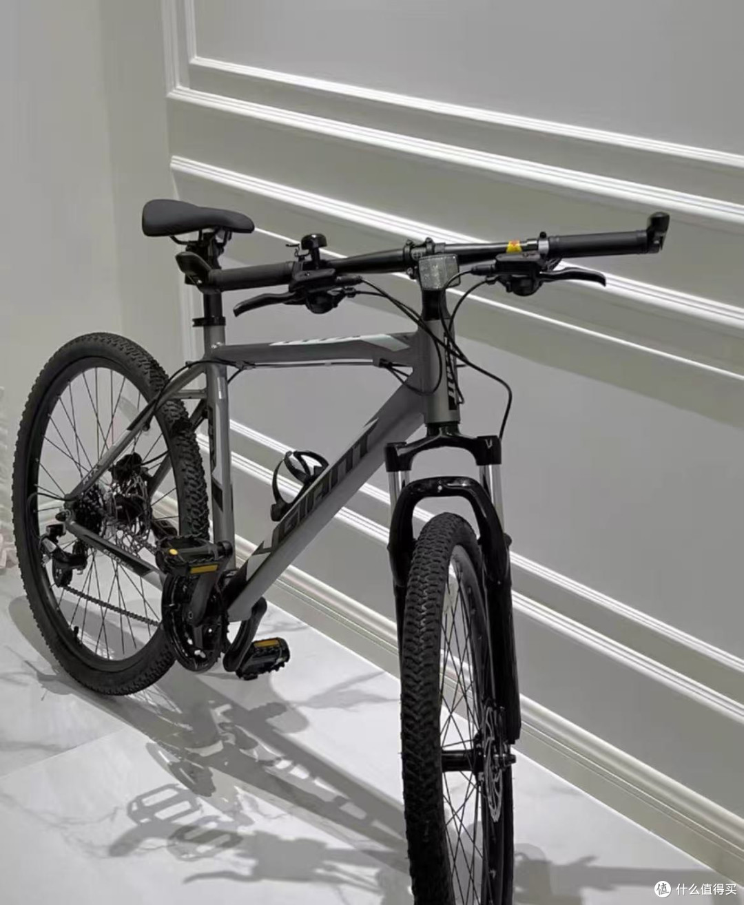 捷安特atx660碳灰黑千元档通勤神车学生党闭眼冲