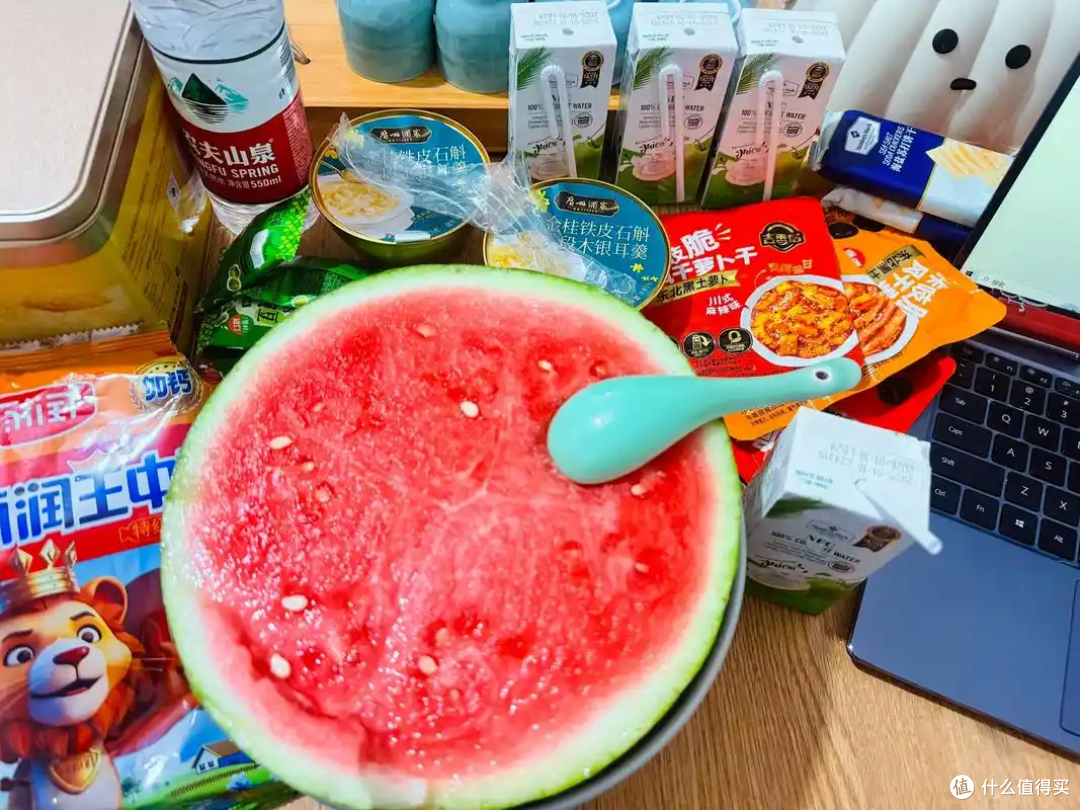 西瓜自由有门道!避开这些坑,夏日吃瓜更安心