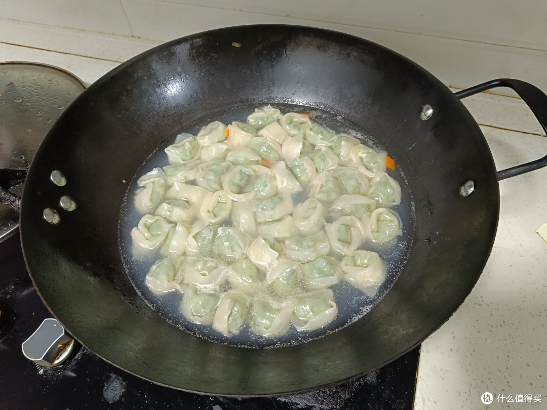 思念上汤小云吞实测:从早餐到酒桌的"万能百搭款"