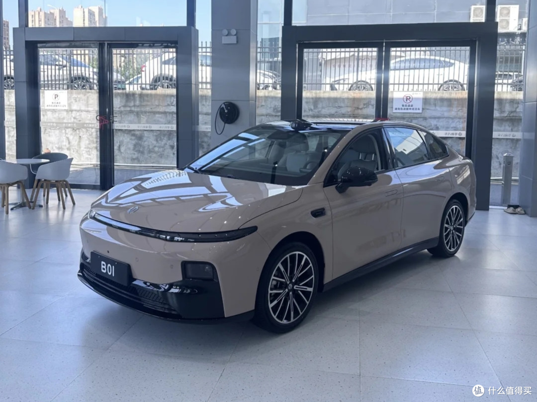 零跑 B01 纯电轿车新版本来袭,亮点抢先看