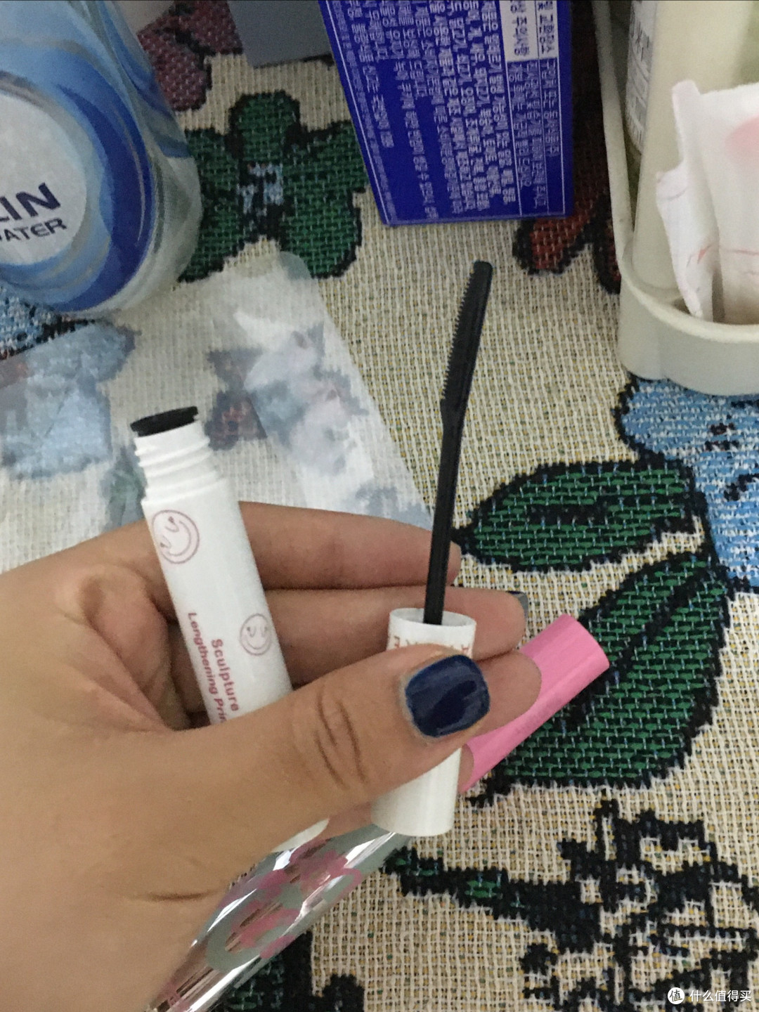 超级喜欢的两化妆品一个睫毛膏一个染眉膏