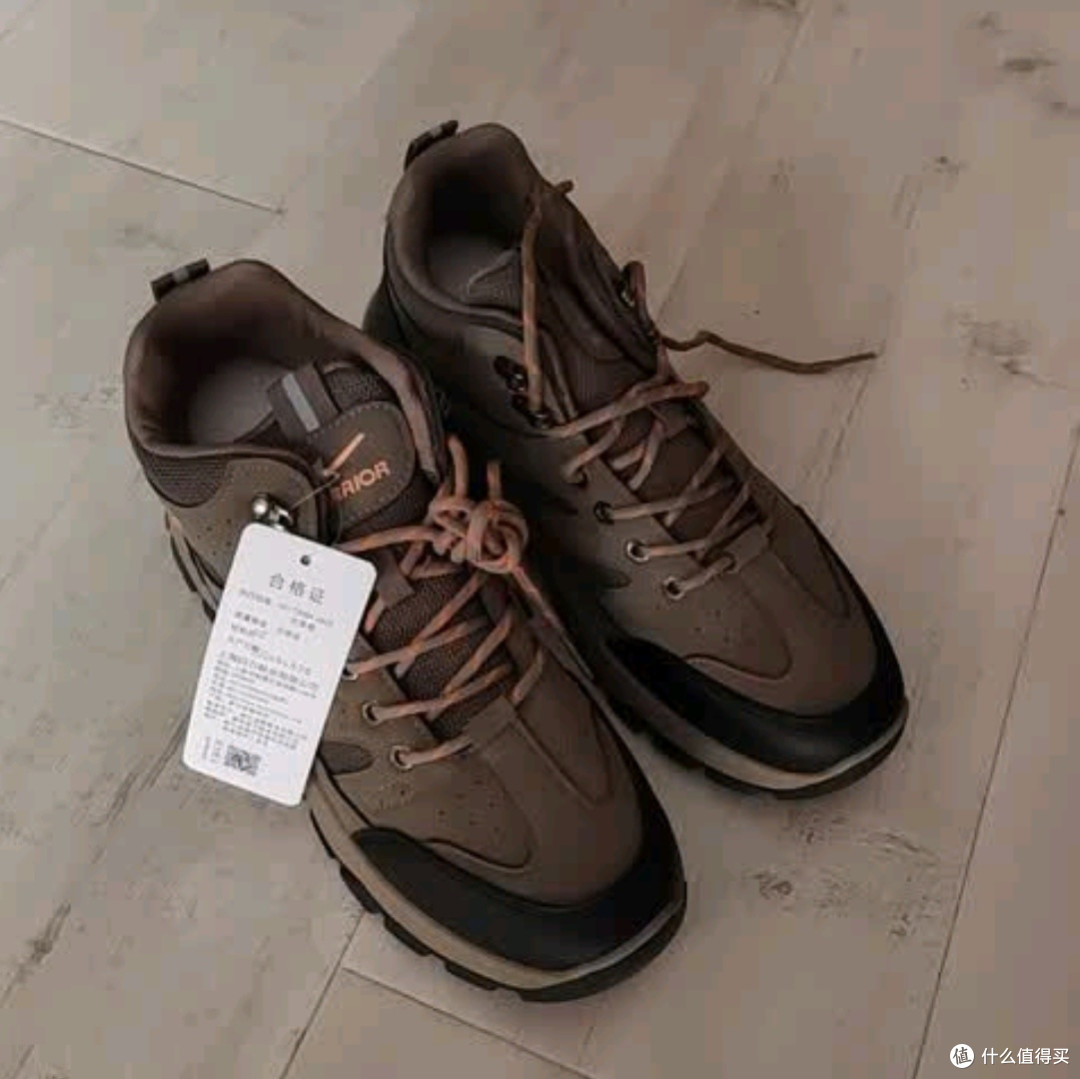 回力登山鞋：户外探险的坚实伙伴