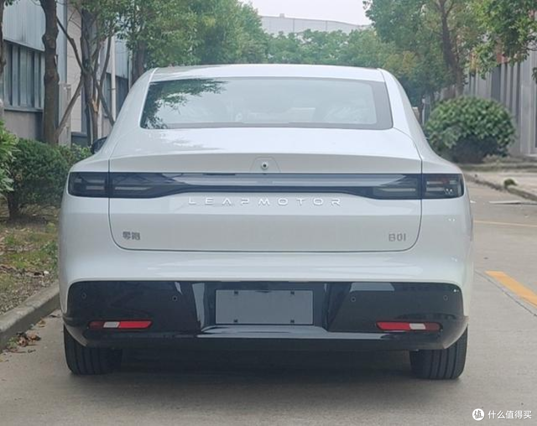 这是要把老头乐赶出市场?零跑B01新车曝光,100kW瞄准入门市场