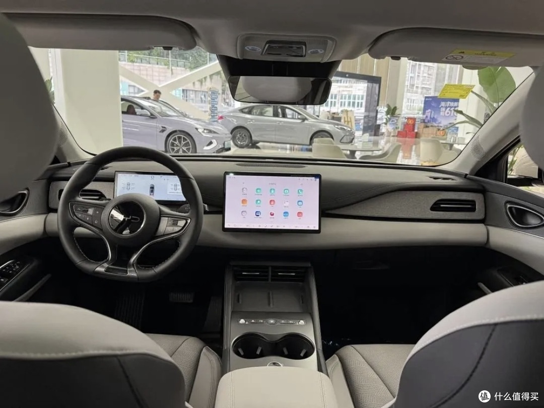 10.5万起配车载冰箱！比亚迪这款旅行车，真能打破“小众魔咒”？