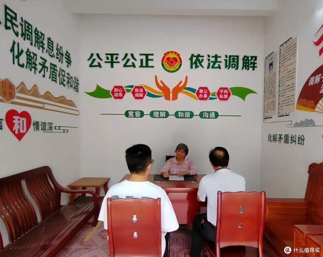 父母把房子过户给子女，“在世办理”和“过世办理”，哪个划算？