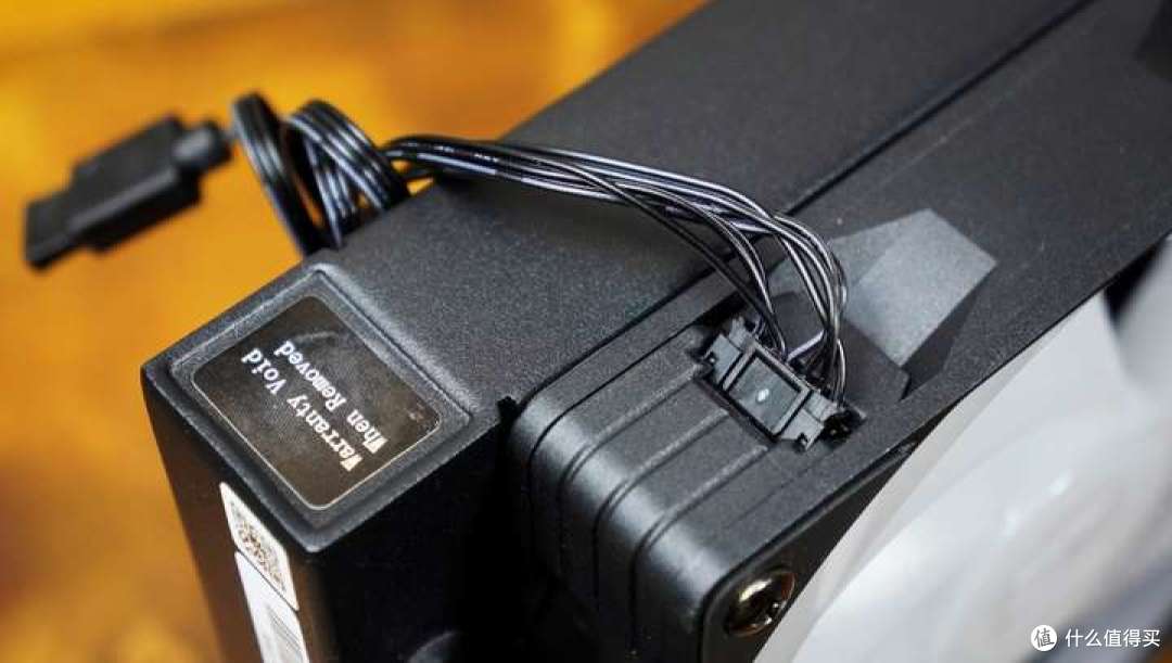 蓝宝石氮动B850A WIFI标准大板与RX 9070 XT 16G 氮动装机实测