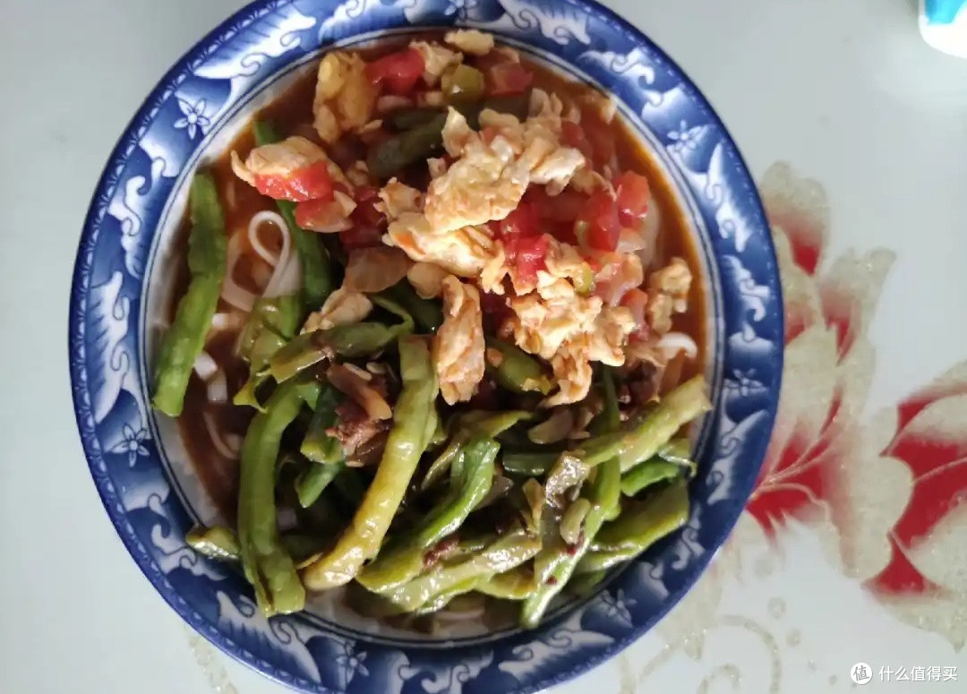 夏日清爽佳肴——番茄炒鸡蛋豆角