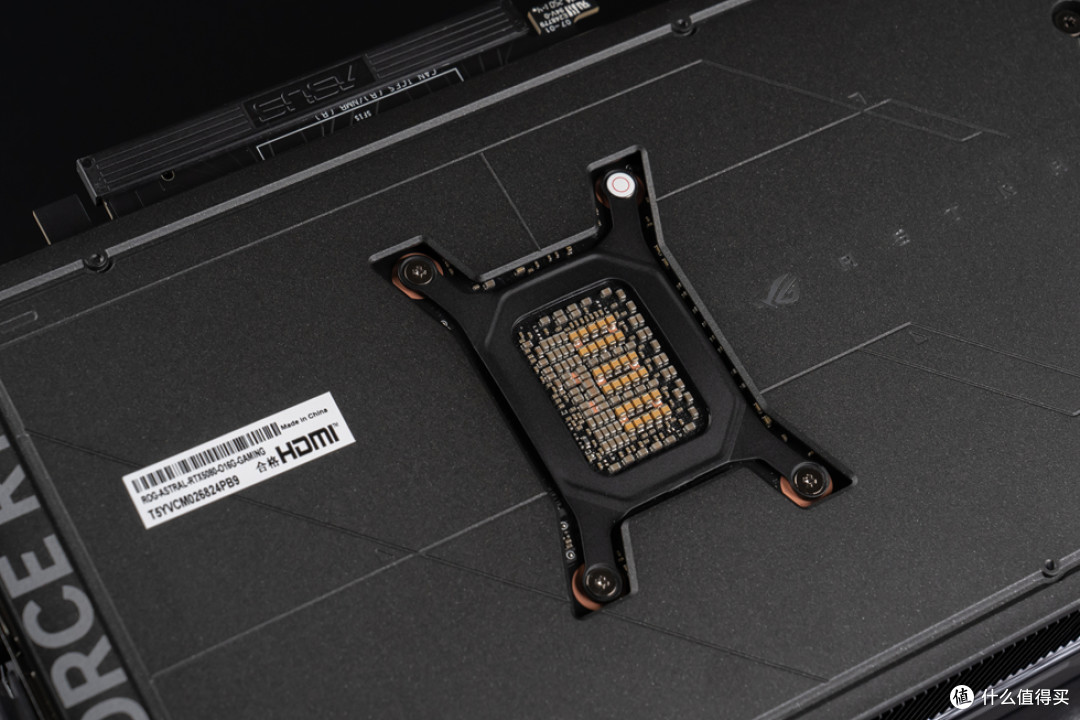 宇级美学与散热革命 —华硕 ROG ASTRAL 夜神 RTX5080 开箱分享!