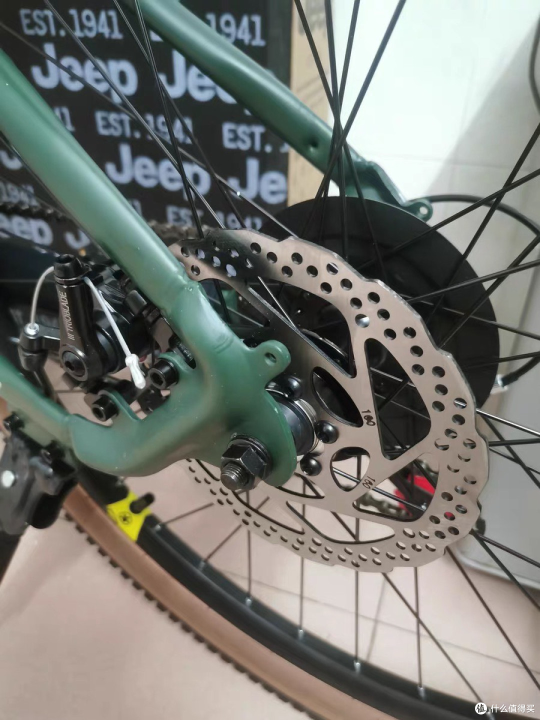 通勤越野一车搞定,我的户外搭子Jeep山地自行车