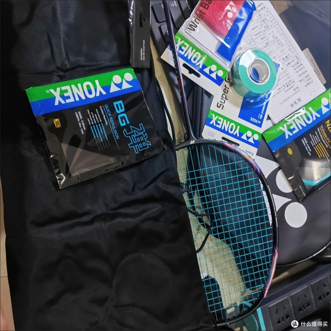 618闭眼入!尤尼克斯天斧AX900,羽球场上的王者之剑