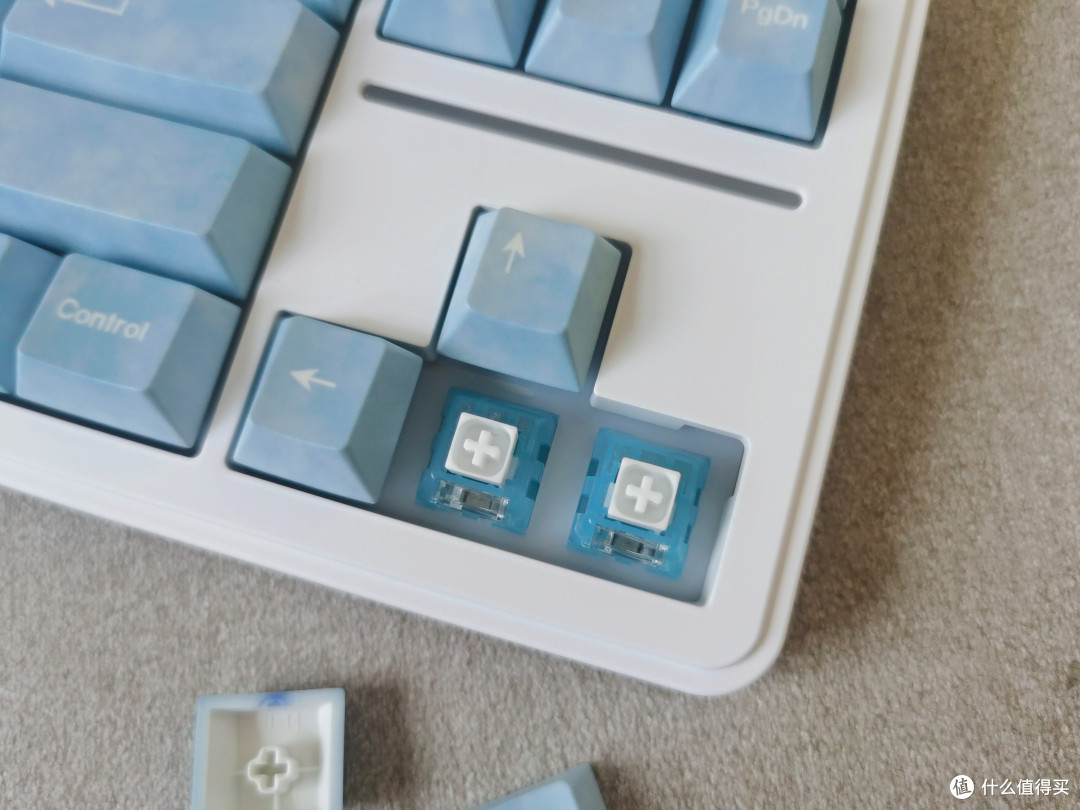 指尖上的利器,三模自由+个性轴体,ATK A87 Pro电竞三模键盘分享