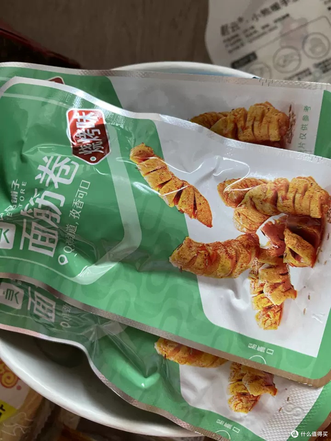 良品铺子面筋卷零食分享