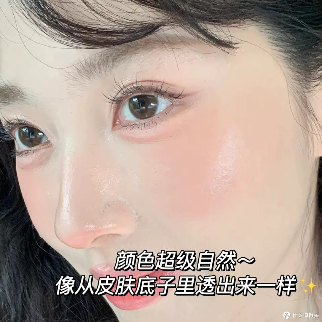 腮红膏高光修容盘：打造精致妆容
