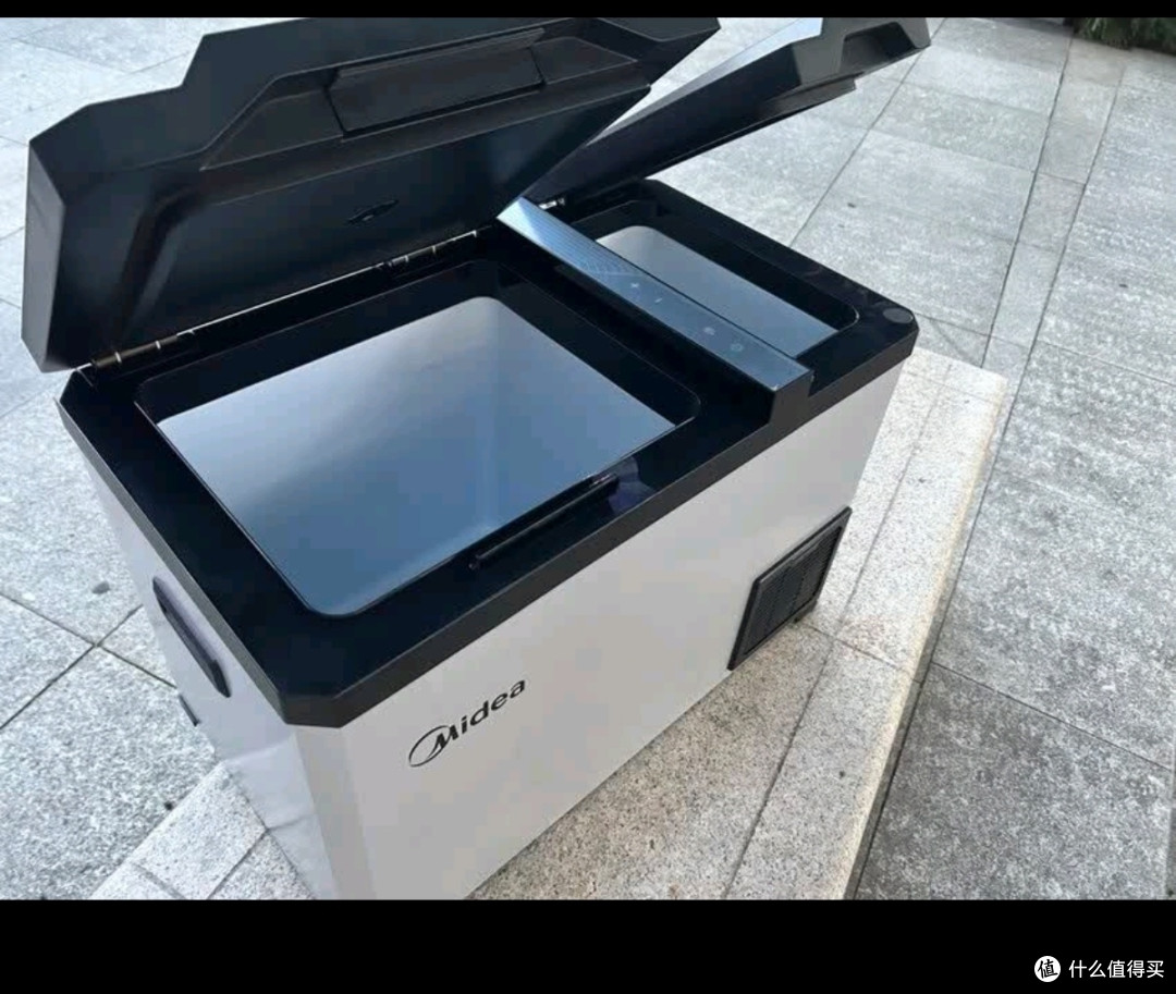 美的车载冰箱压缩机制冷大容量车家两用轿车货车可结冰