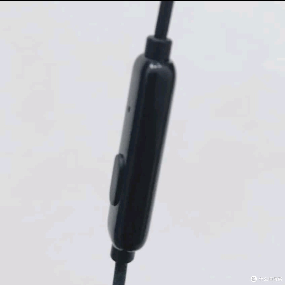小巧轻便,户外必备的对讲机