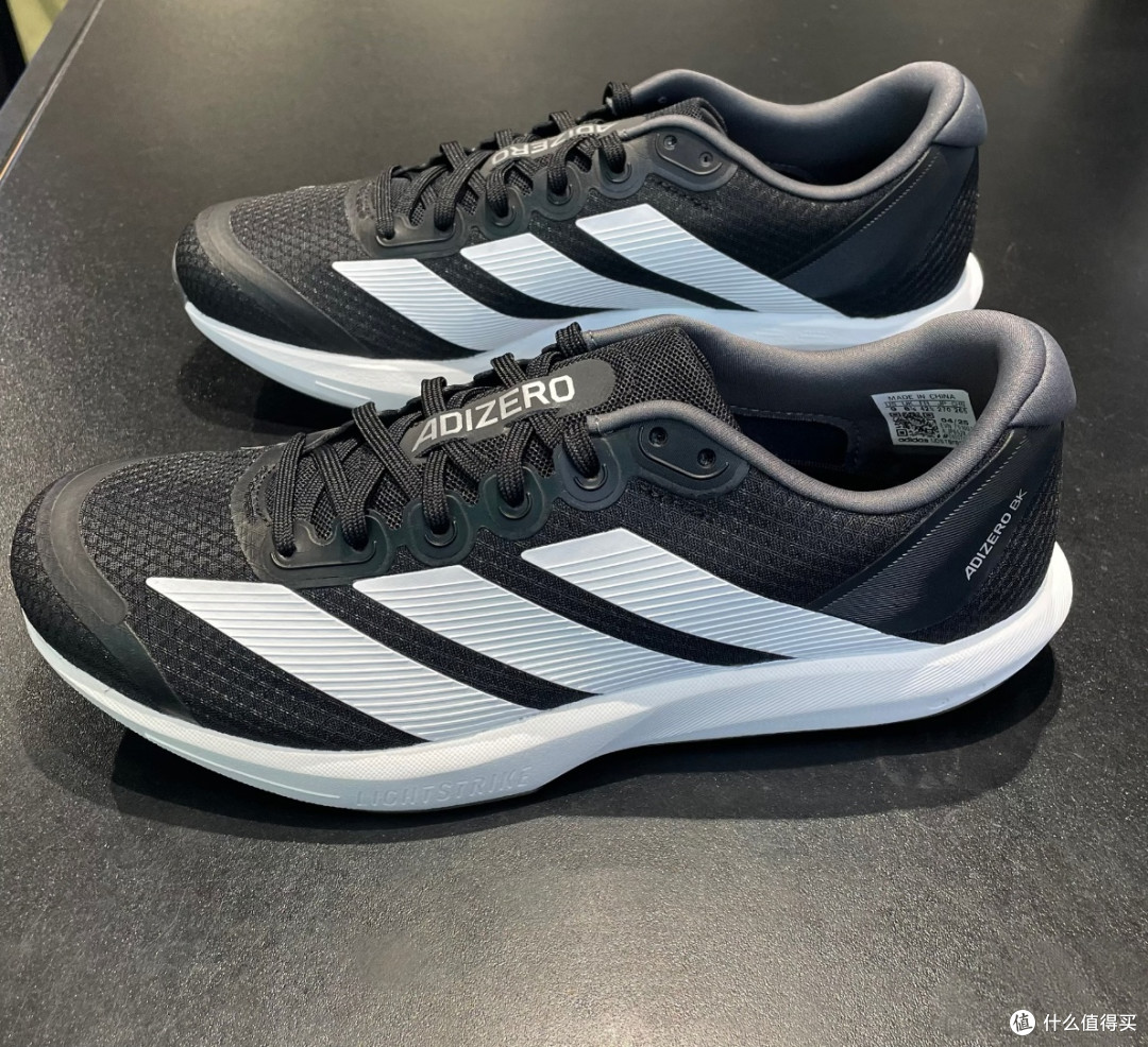 阿迪达斯ADIZERO SL2 M WIDE:低调中的专业跑鞋美学