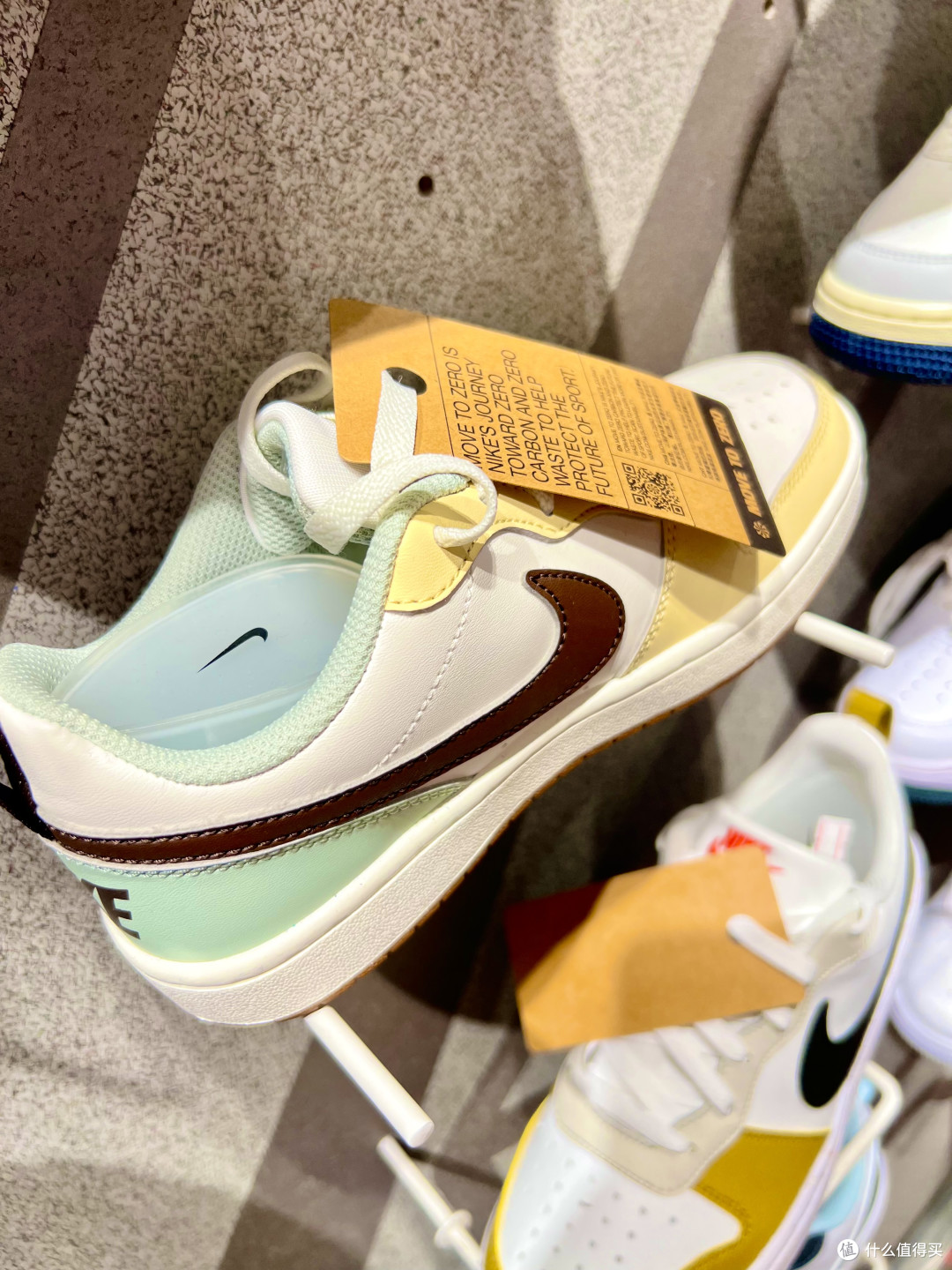 Nike Court Borough 低帮休闲板鞋,它的复古潮魂与日常哲学!