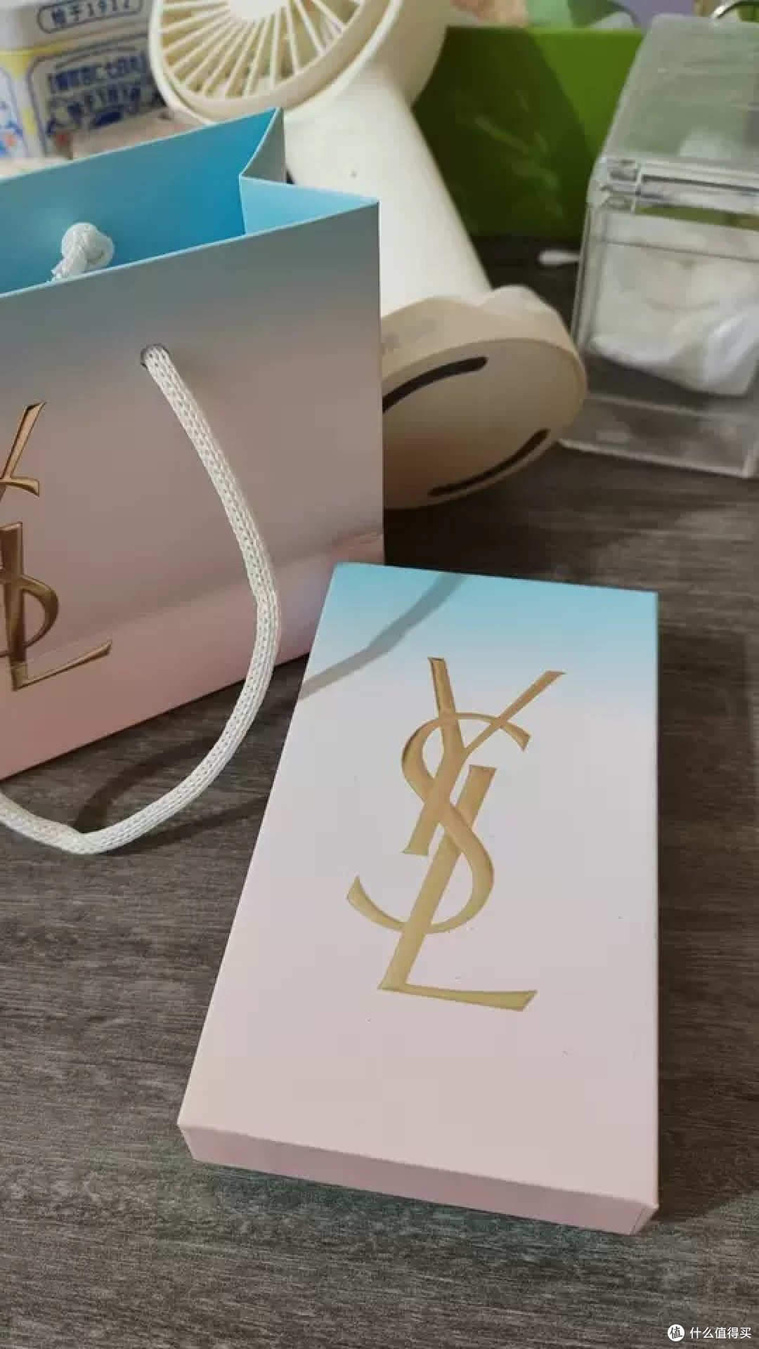 YSL圣罗兰黑管唇釉:冰乌龙610,优雅与时尚的完美融合