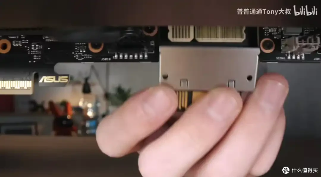 华硕展示BTF2.5最新可移除式GC-HPWR设计,短时承载功率超1000W