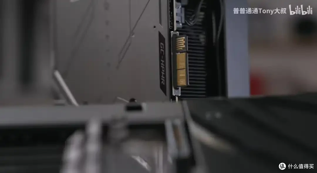 华硕展示BTF2.5最新可移除式GC-HPWR设计,短时承载功率超1000W