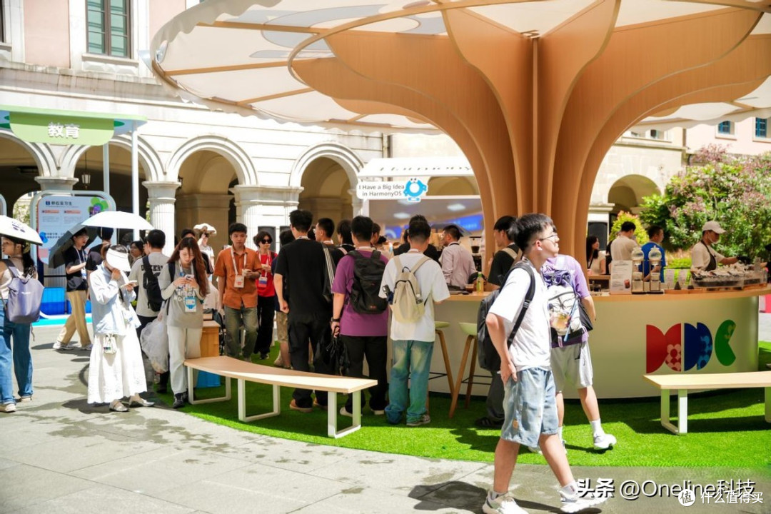 鸿蒙开发者薪资涨幅43.1%鸿蒙的技术普惠战略在HDC 2025得到验证