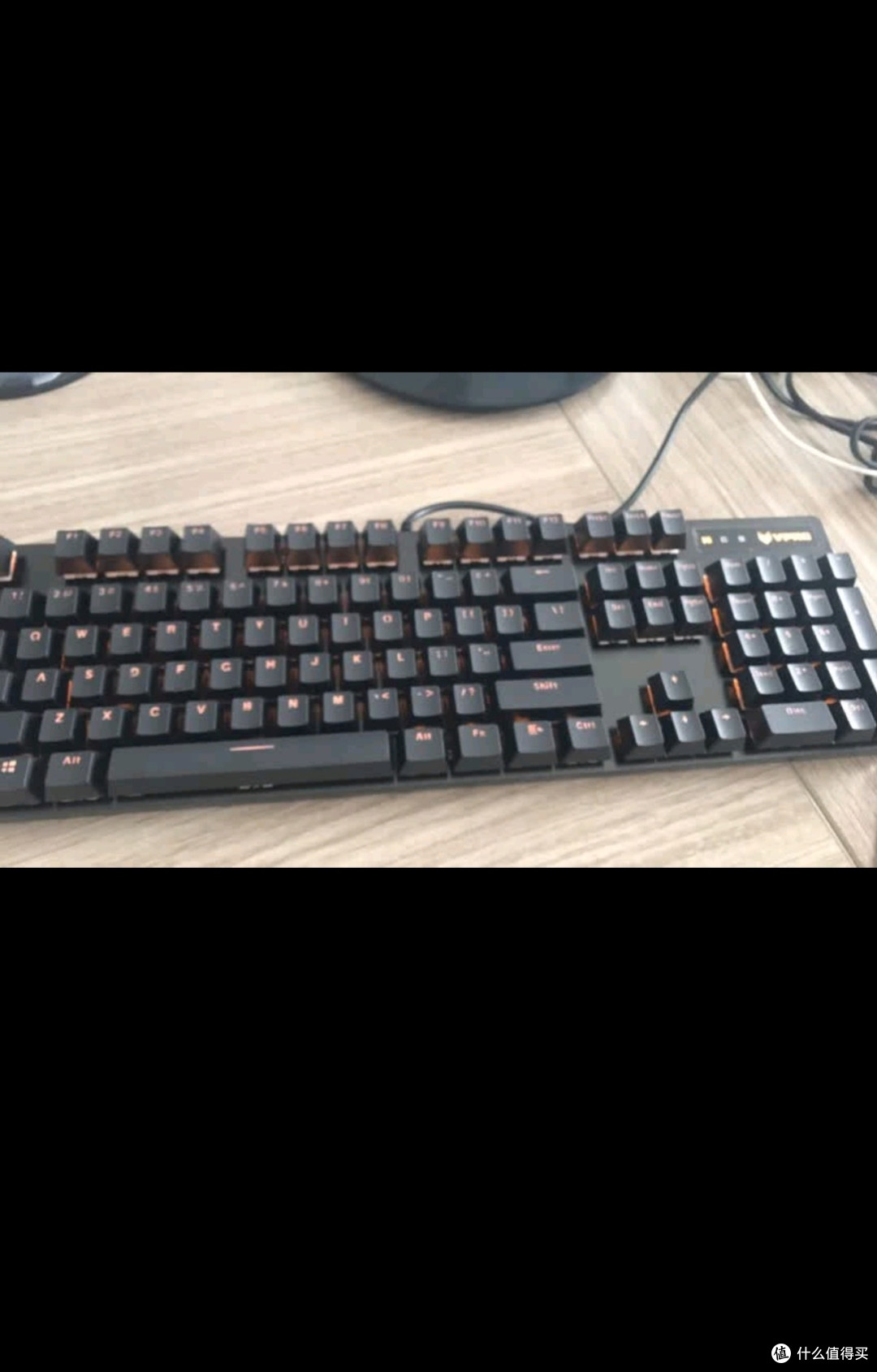 雷柏(Rapoo) V500PRO 有线背光机械键盘 104键全尺寸游戏电竞笔