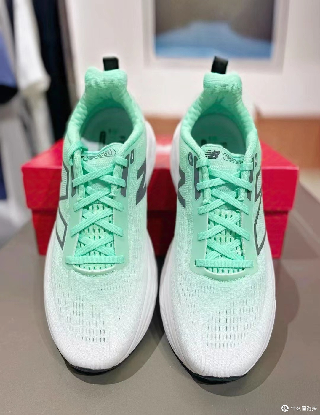 New Balance Fresh Foam X 1080 v14 跑步鞋:舒适与百搭的结合