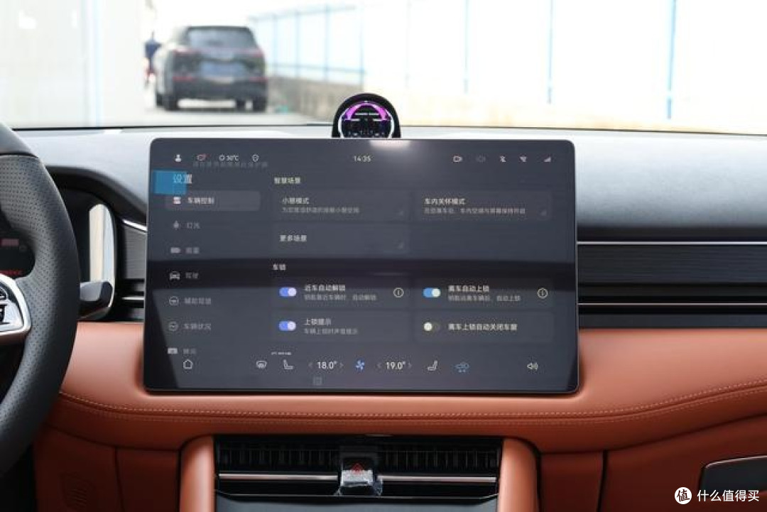 问界新M7：5.2秒破百，华为辅助驾驶！这台30万级SUV凭啥卖爆？