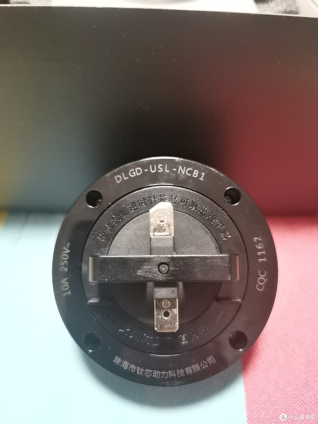 开箱即心动，安装却手软：一个轨道插座“伪安装”全记录