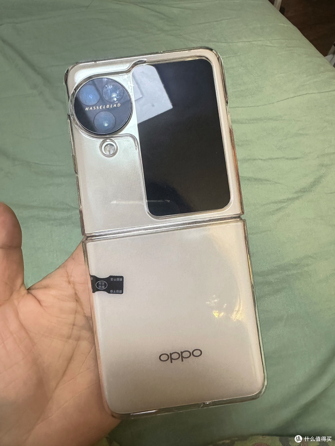 OPPO Find N3 Flip:小折叠屏中的影像与时尚先锋
