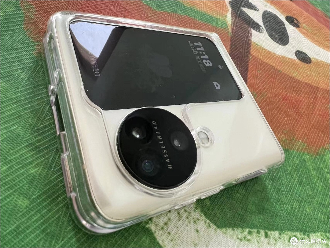 OPPO Find N3 Flip:小折叠屏中的影像与时尚先锋