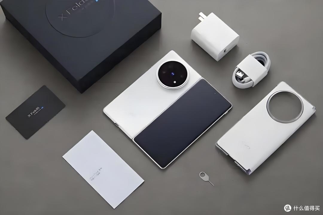 用了它,连iPhone都不香了!”vivo X Fold5:一块屏=两部旗舰!