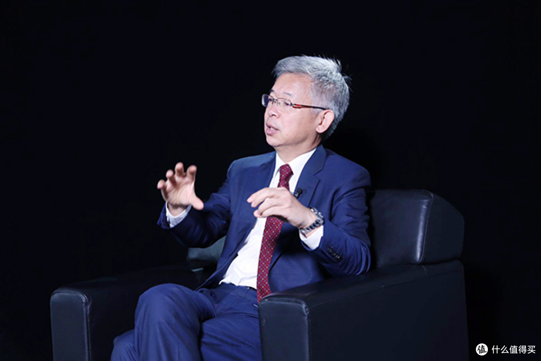 北大教授建议将工作日减少至三至两天，平衡科技与人文关怀