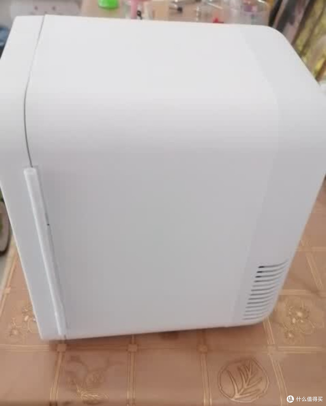 新飞迷你车载冰箱8L白色