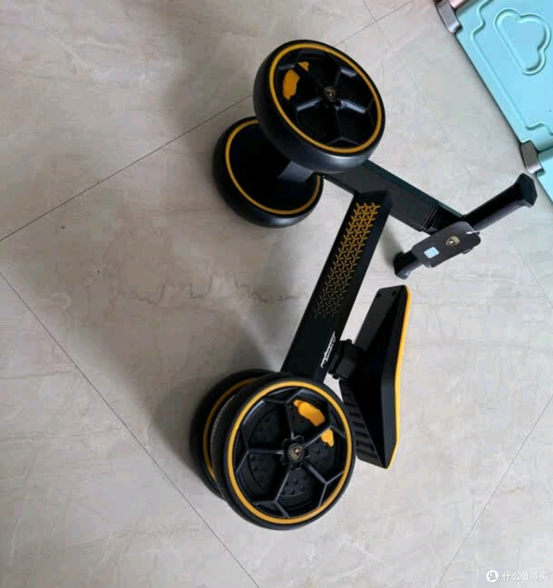 兰博基尼平衡车，在家带娃好帮手