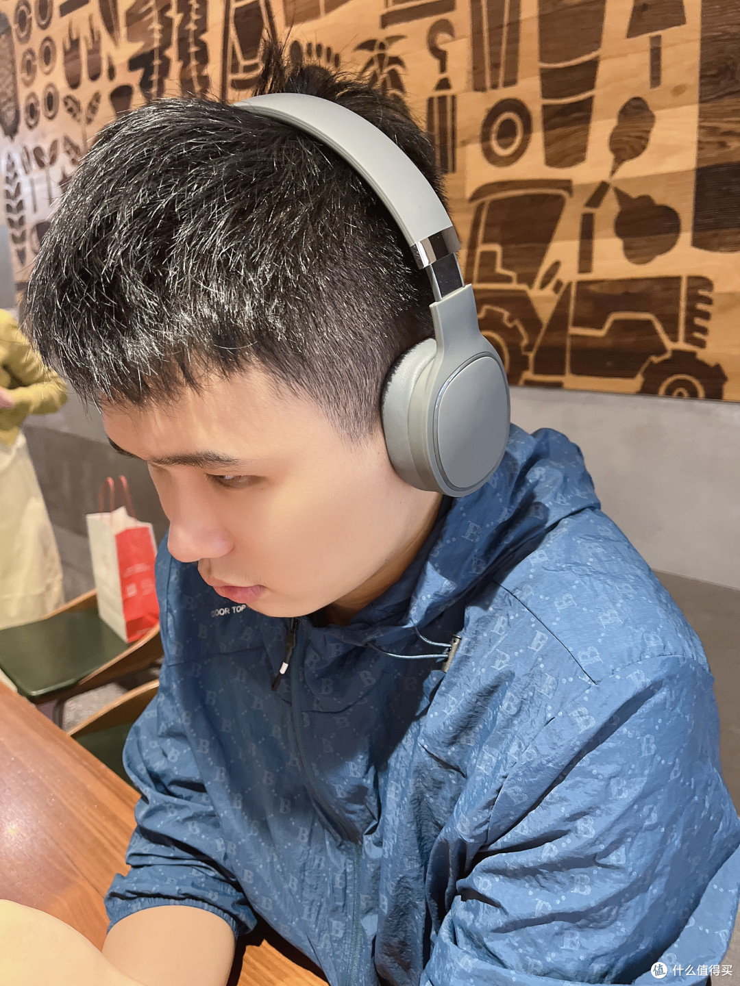 音乐爱好者的全能装备!BLINBLIN无线立体头戴式耳机VJ087测评