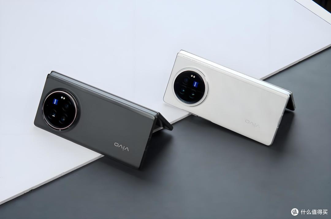 vivo X Fold5：苹果还没出折叠屏？那我先替你出了！