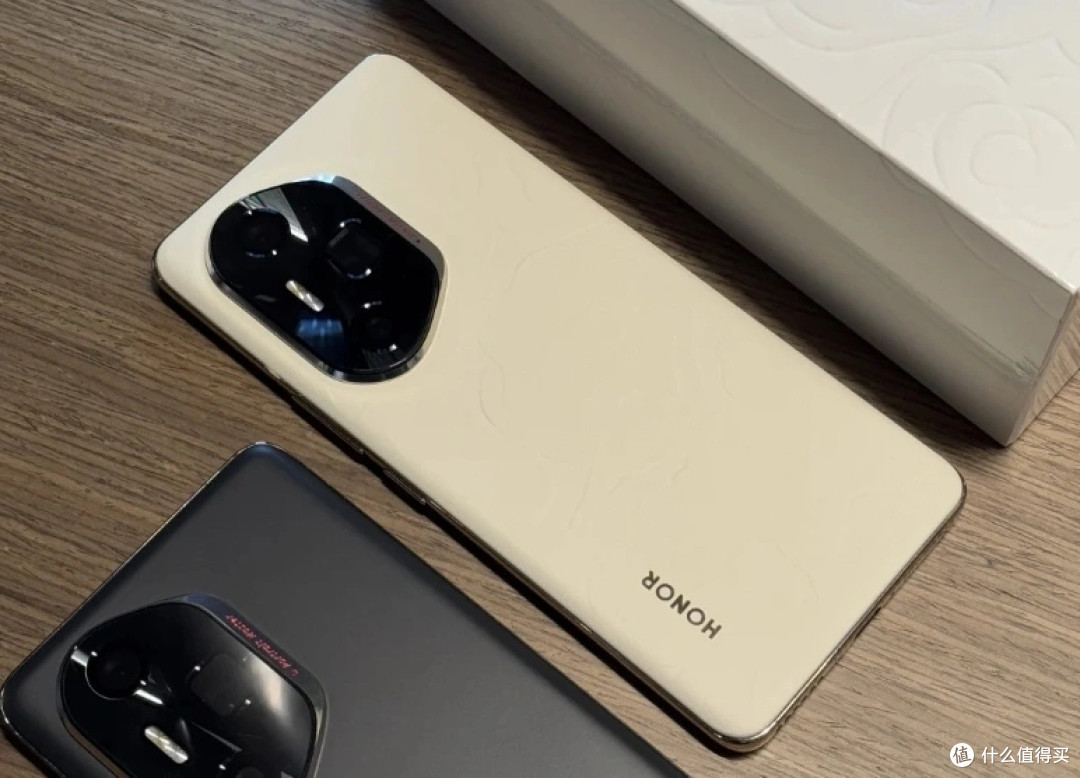 荣耀旗舰彻底清仓,16GB+1TB跳水1010元,后悔新机买早了